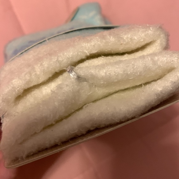 🎅🏽Aloe Infused Cozy Socks - Picture 4 of 4